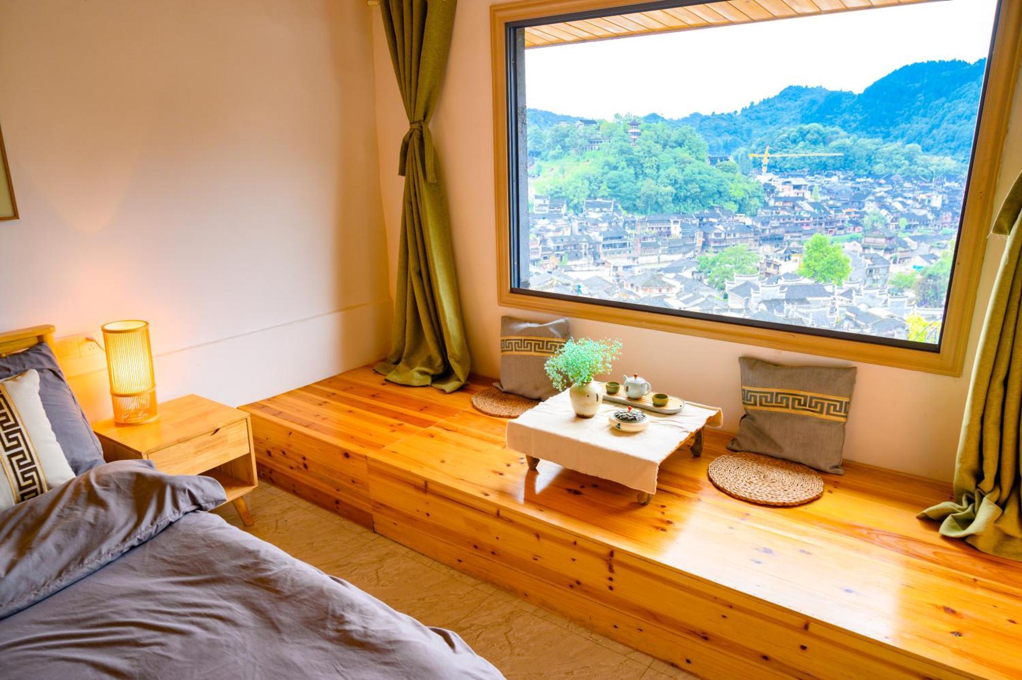 云起山居庭院观景民宿 Fenghuang Exterior foto